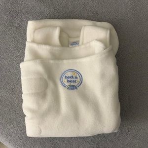 NWOT Halo Swaddle
